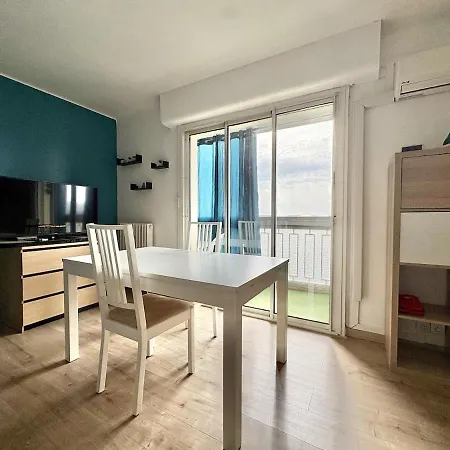 Moderne Avec Loggia, Vue Degagee *