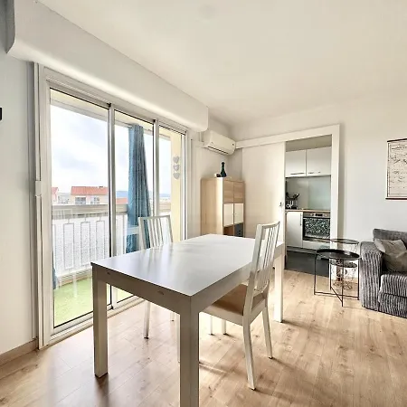 Moderne Avec Loggia, Vue Degagee