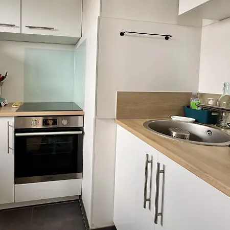 아파트 Moderne Avec Loggia, Vue Degagee