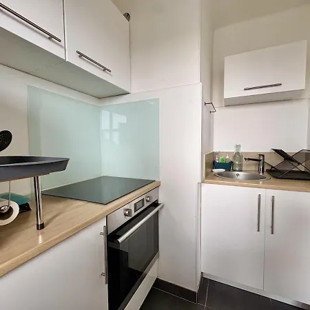 아파트 Moderne Avec Loggia, Vue Degagee